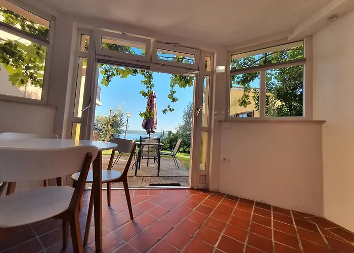 Apartma Kocevar アパート ポルトローシュ