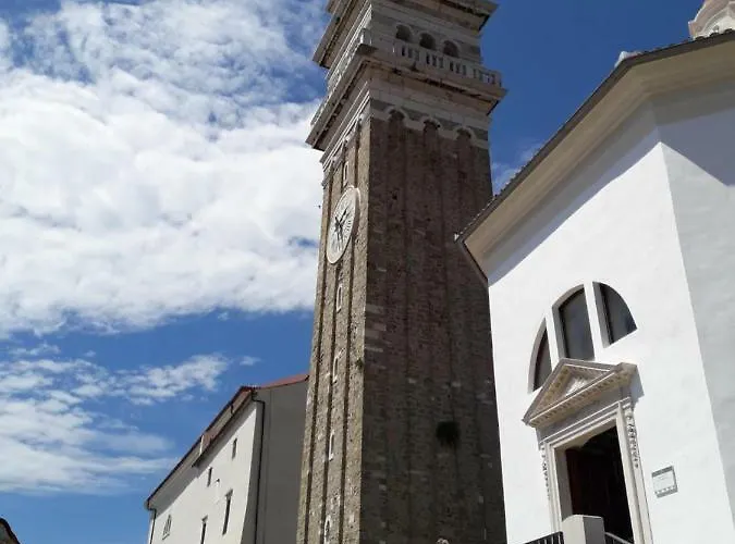 Apartma Kocevar アパート ポルトローシュ