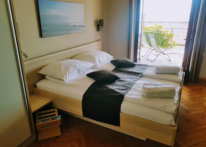 アパート Apartma Kocevar ポルトローシュ